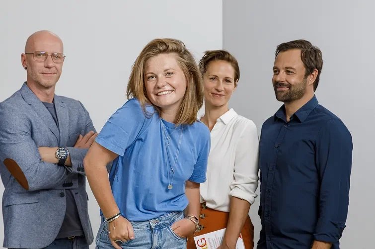 Eine Person wird in den Betriebsrat eingruppiert